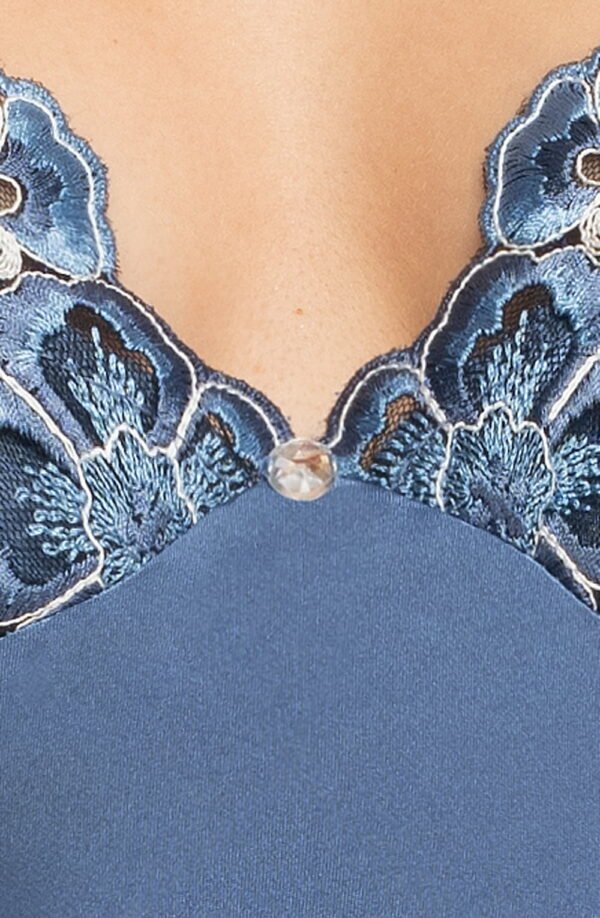 Irall_elodie_nighdress_azure_3.jpg Irall_elodie_nighdress_azure_3.jpg