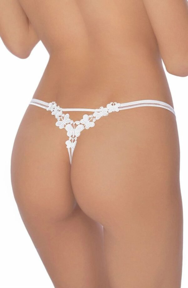 roza_fiona_white_back_close_up.jpg roza_fiona_white_back_close_up.jpg