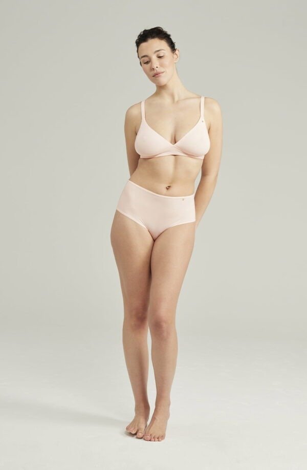Easy-Does-It-Blush-05.jpg Easy-Does-It-Blush-05.jpg