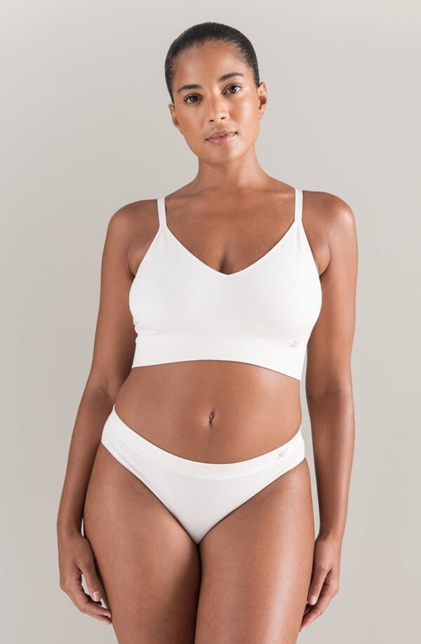 Seamless-Bralette_White-1.jpg Seamless-Bralette_White-1.jpg