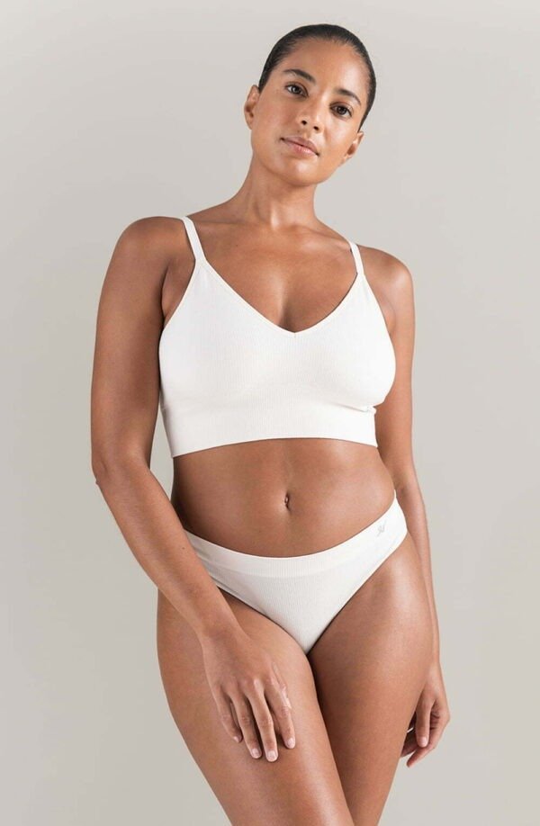 Seamless-Bralette_White-2.jpg Seamless-Bralette_White-2.jpg