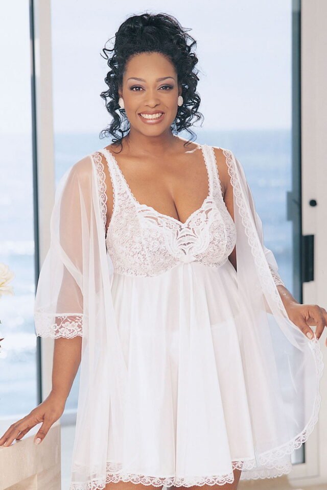 Shirley of Hollywood Plus-Size Three-Piece Babydoll – White